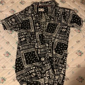 Men’s Boathouse Kolby Hawaiian Button Shirt (Medium).